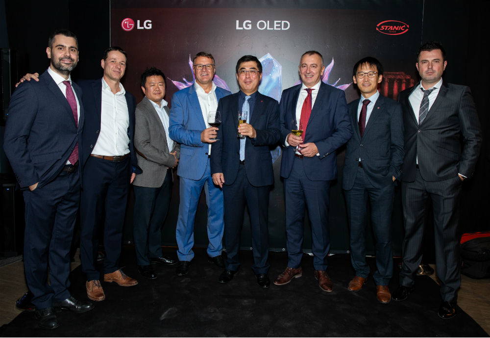 LG OLED Medeja (33)