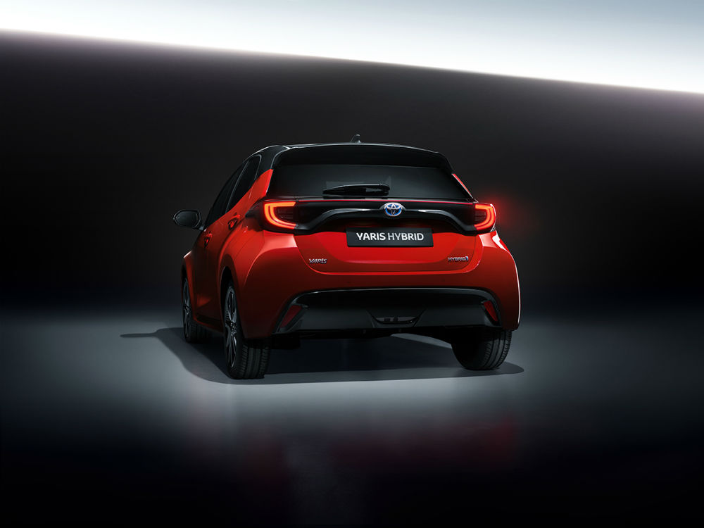 Yaris_rear_67_V6