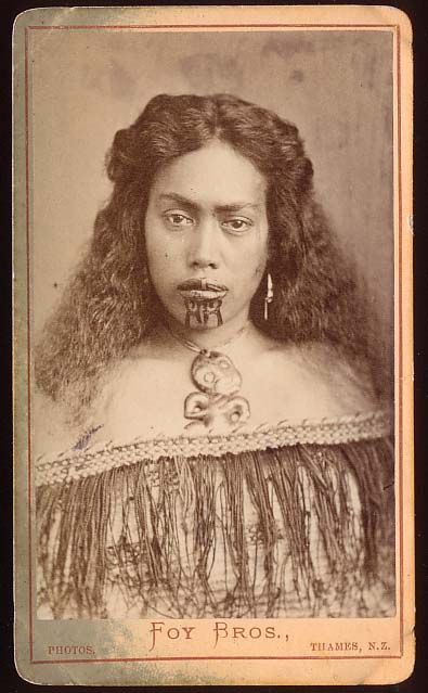 žena sa moko tetovažom na licu, Novi Zeland, cc. 1872-86