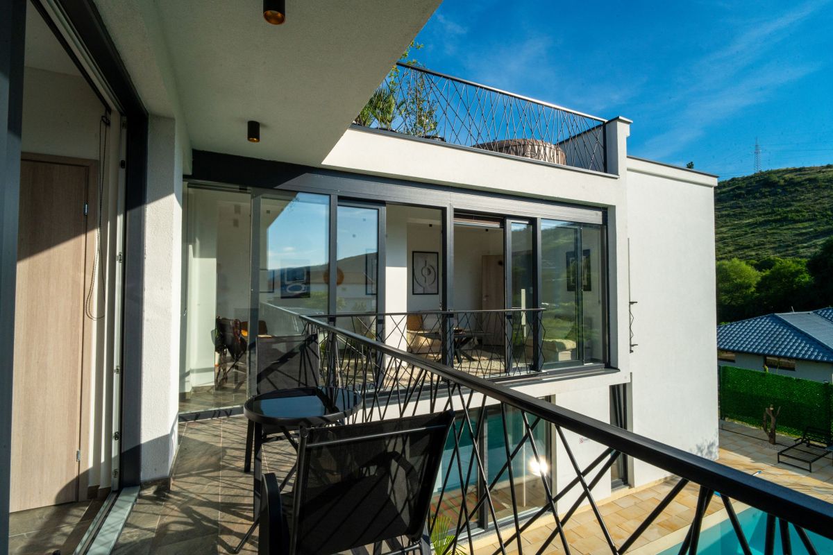 Dream River Escape Mostar i Luxe Waters Retreat