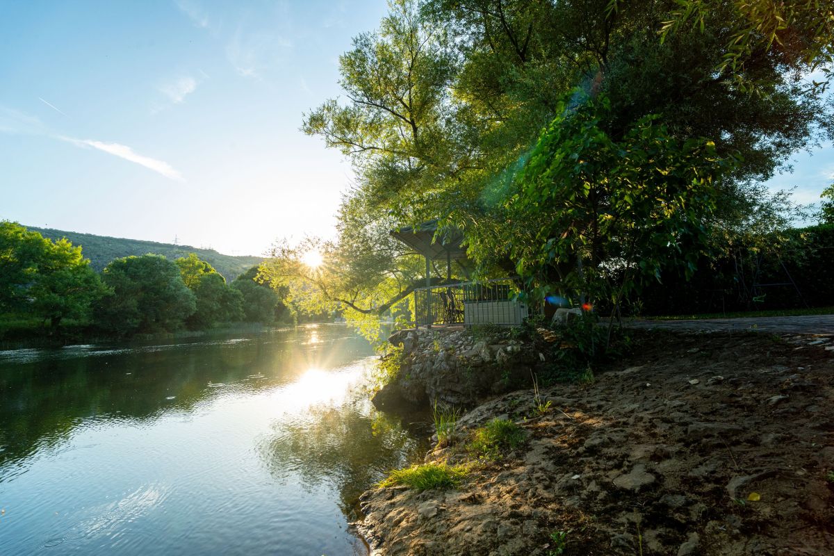 Dream River Escape Mostar i Luxe Waters Retreat