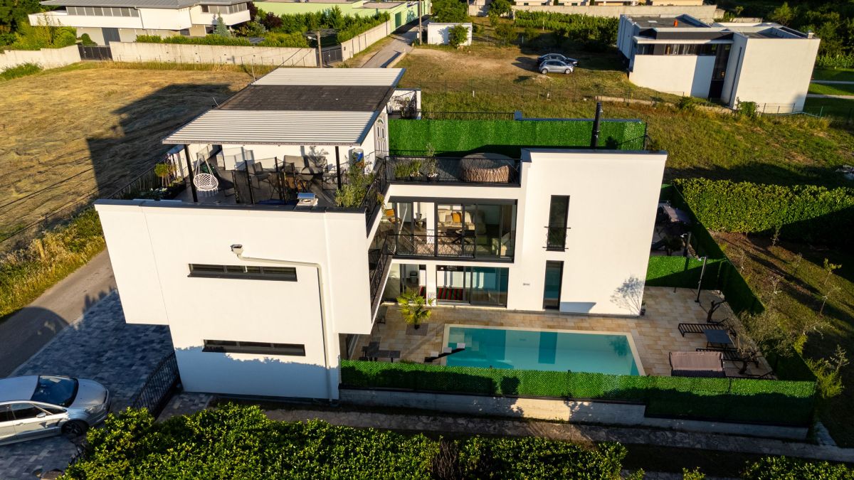 Dream River Escape Mostar i Luxe Waters Retreat
