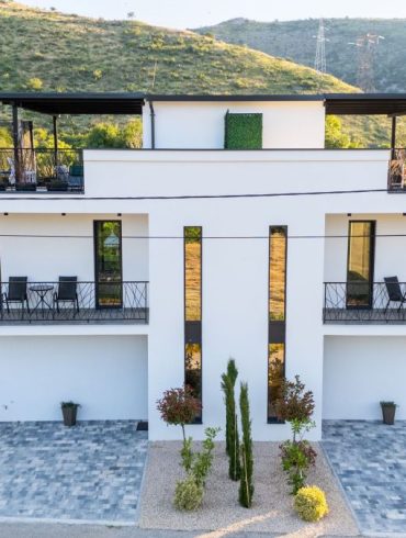 Dream River Escape Mostar i Luxe Waters Retreat
