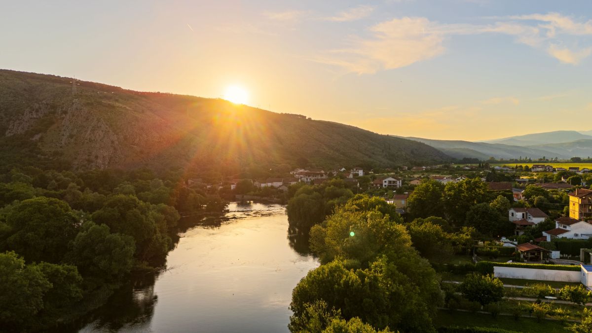 Dream River Escape Mostar i Luxe Waters Retreat