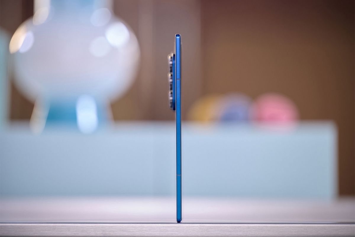 002-the-breakthroughs-powering-samsungs-thinnest-most-refined-foldables-Newbody