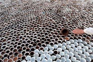 2020-STO-TE-NEMA-spomenik-Srebrenica-foto-Paul-Lowe