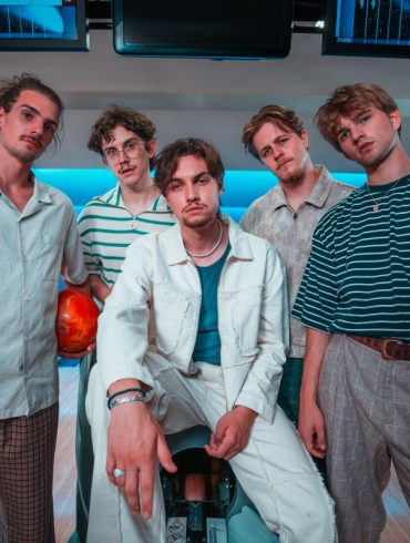 Jet Black Diamonds Kje ste vsi