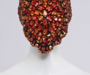 Maison Margiela maska Matthieu Blazy
