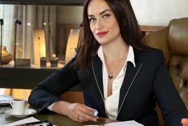 Dzenana Husejnagic Batkitar