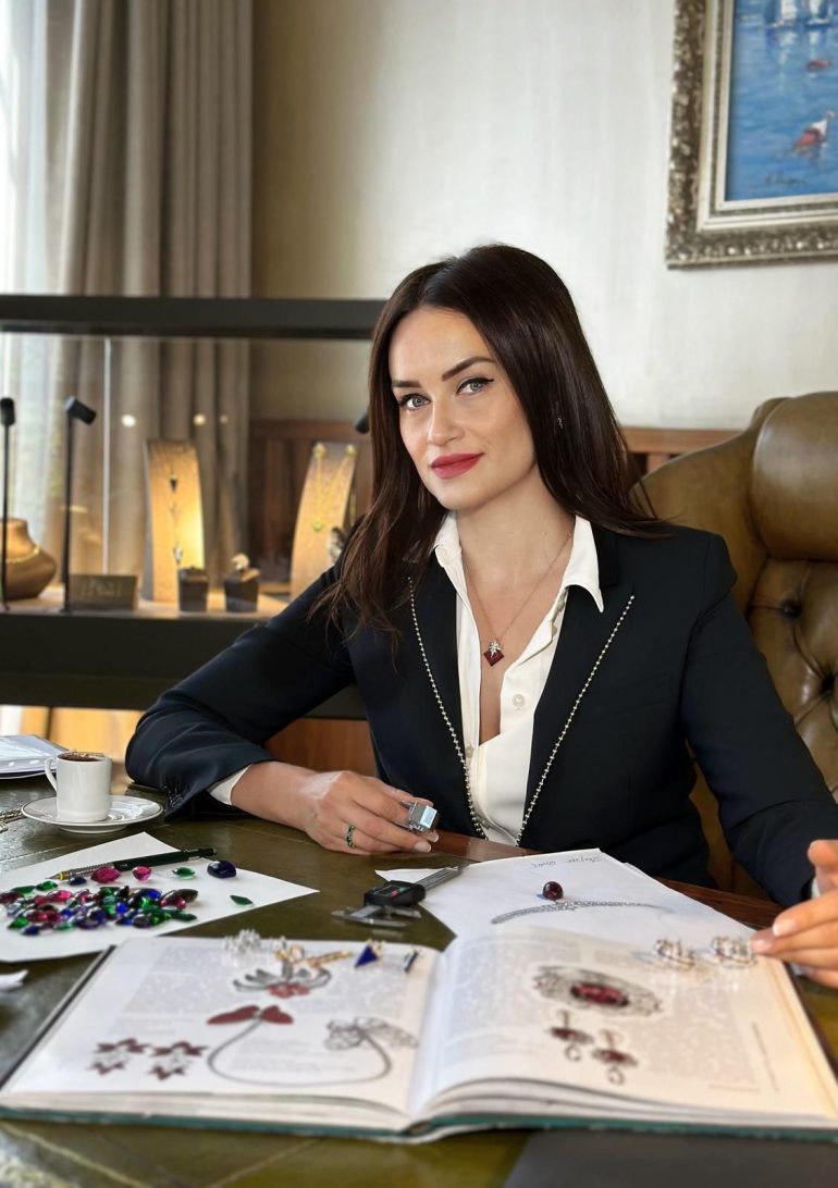 Dzenana Husejnagic Batkitar