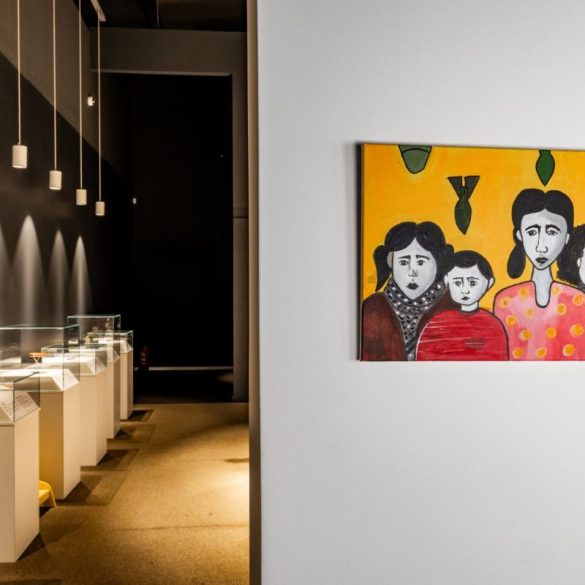 Murad Al-Assar, The Rose and the War (Ruža i rat), 2025 Gaza bijenale – Sarajevski paviljon, Muzej ratnog djetinstva fotografija: Benjamin Ibrulj