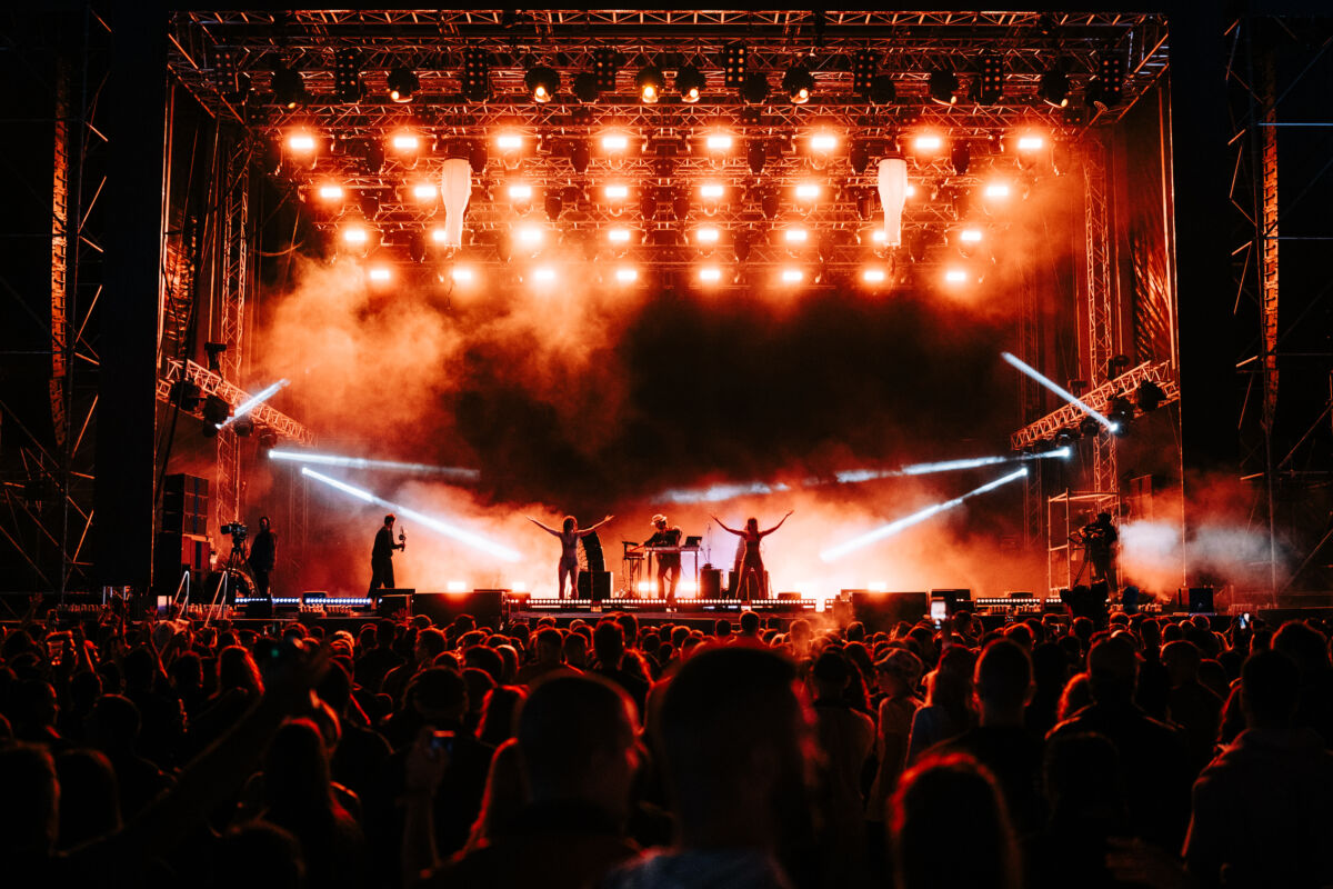 emergency exit show w satori_ervinkovac_022