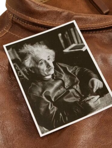 Levi's Einstein