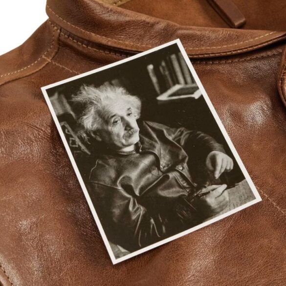 Levi's Einstein