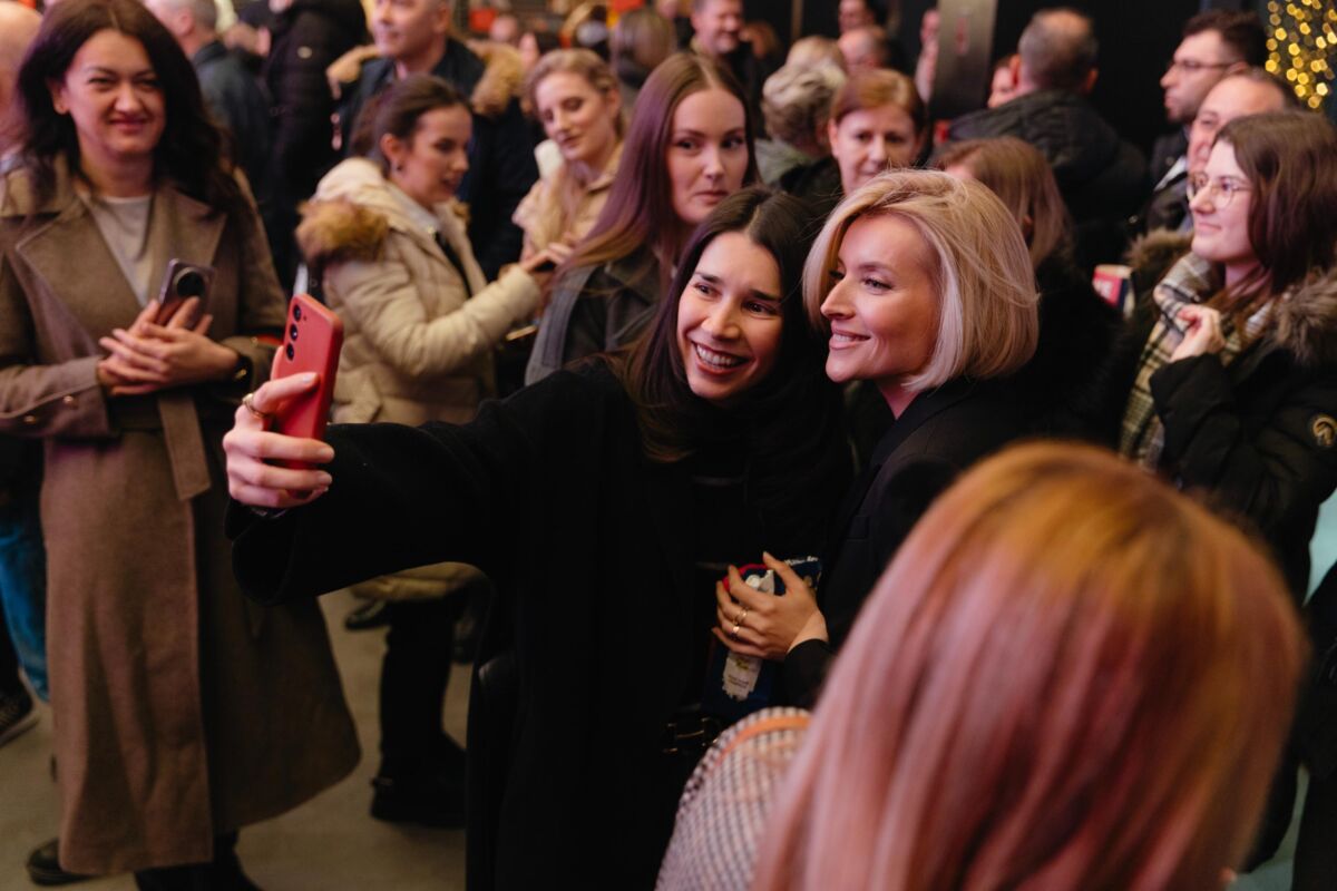 Veliki hrvatski kino hit Svadba reditelja Igora Šeregija, uz veliku podršku distributera filma, Blitz Grupe, u svega nekoliko dana od historijske pretprodaje i velike zagrebačke premijere oborio je sve dosad zabilježene rekorde gledanosti, te s ukupno 219.563 gledatelja u Hrvatskoj i Bosni i Hercegovini nakon prvog vikenda prikazivanja ostvario najbolje kino otvaranje hrvatskog filma svih vremena u Hrvatskoj i regiji!