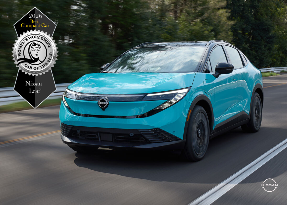 Web Nissan Leaf compact car