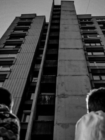 Hoću kući predstava