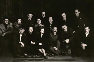 MLADOST PRED SUDOM 1955 Ansambl predstave Jurislav Korenic sa ansamblom (2)