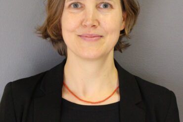 Loé Lagrange, direktorica Francuskog instituta u Bosni i Hercegovini – portret za intervju o kulturnoj saradnji i obrazovanju.