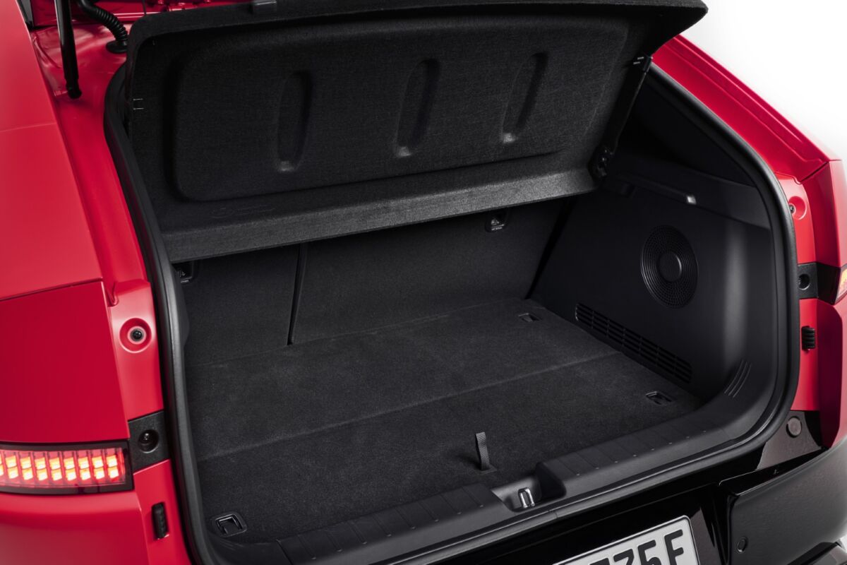 Mega Box prtljažnik Hyundai IONIQ 3 – 190 litara ispod poda, ekskluzivna prezentacija Frankfurt