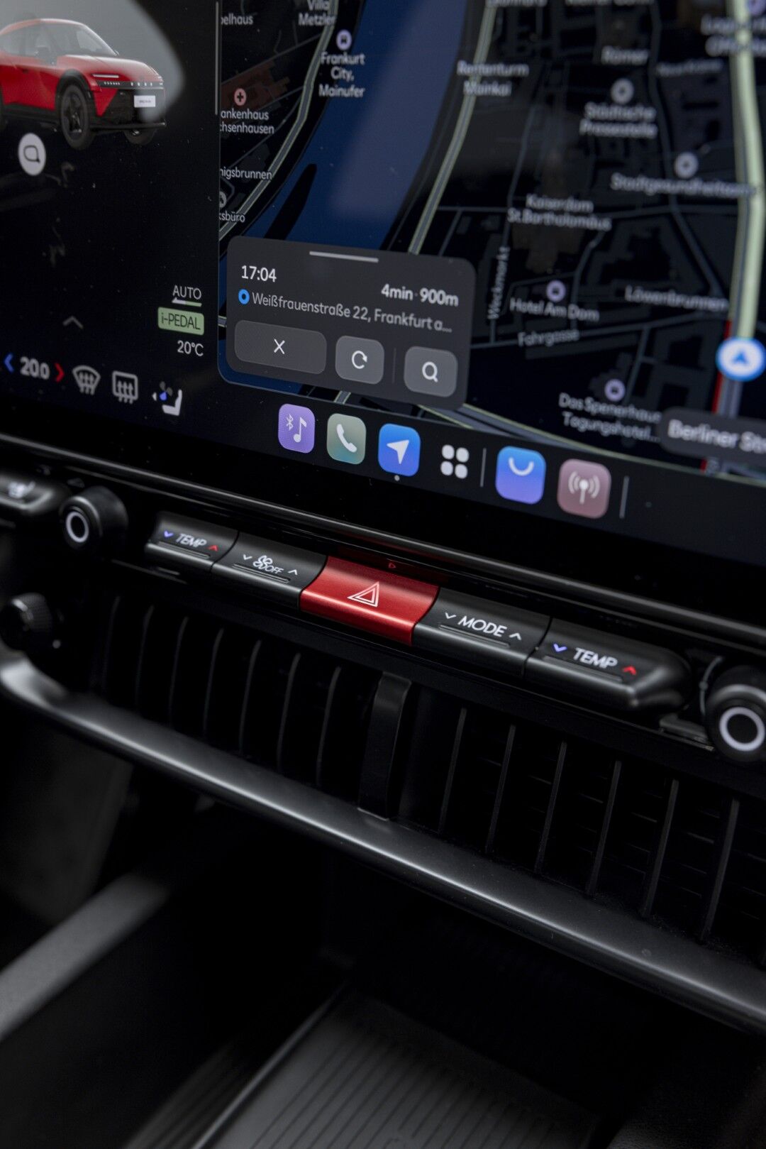 Unutrašnjost Hyundai IONIQ 3 – ekran 14,6 inča i fizička dugmad za klimu, Frankfurt 2026.