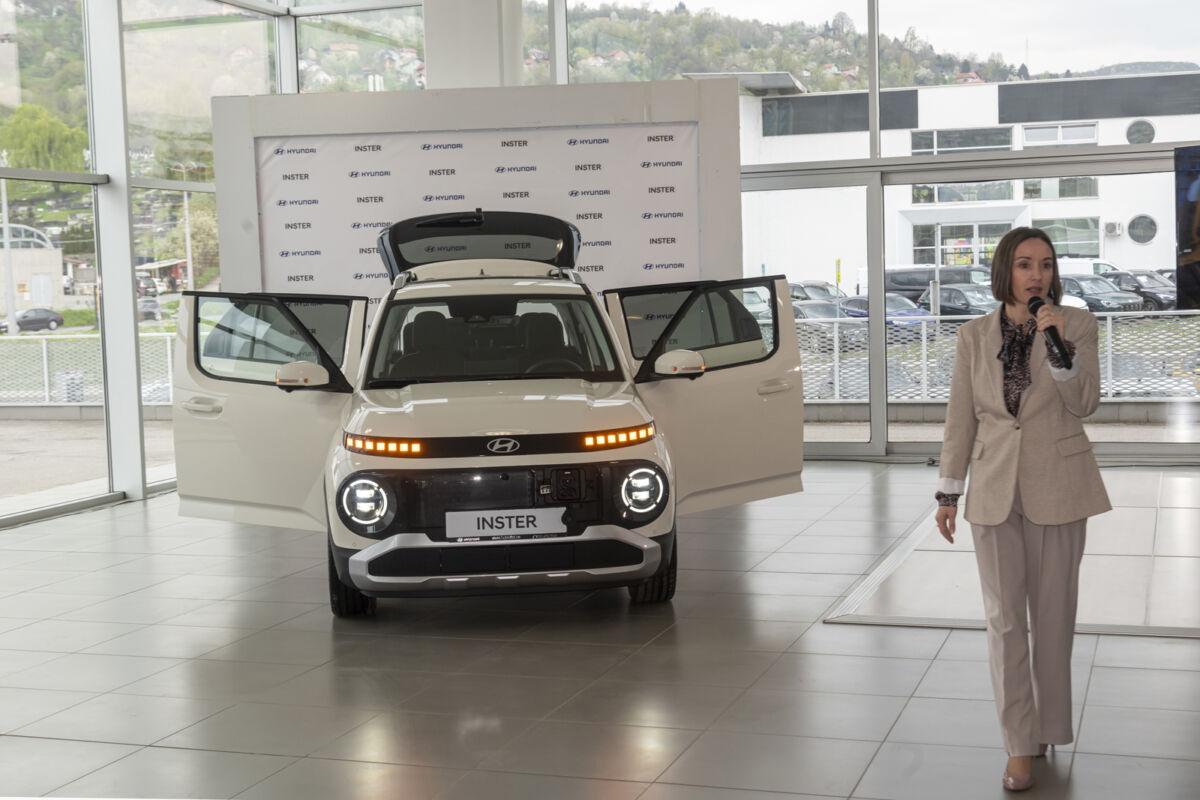 • Amra Makan, PR i marketing menadžer Hyundai Auto BH, na prezentaciji Hyundai Instera u Sarajevu