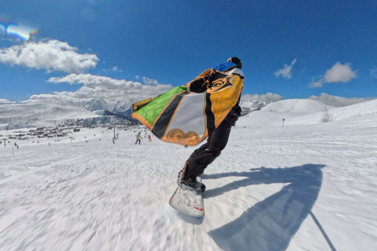 Maida Ribić skija na stazi Alpe d'Huez tokom Tomorrowland Winter festivala 2026