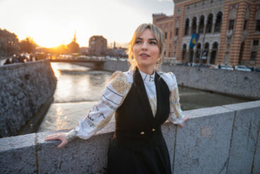 Alma Subašić, interpretatorka sevdalinke, u promotivnoj fotografiji za pjesmu Glasom iz sehara