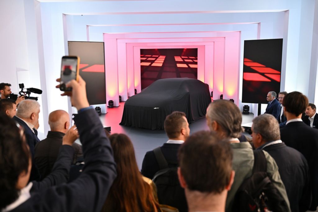 Gosti i novinari u Hyundai salonu na Milano Design Weeku 2026, Torneria Tortona, Milano