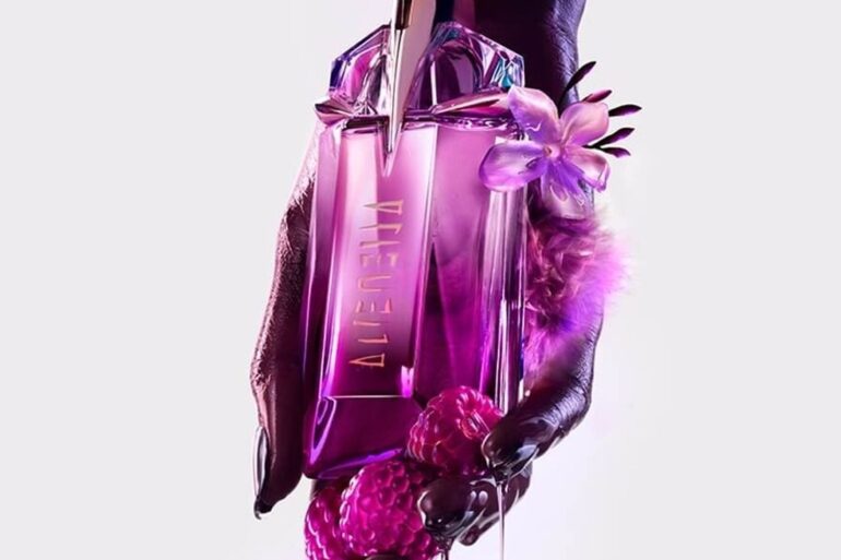 Mugler Alien Pulp voćno-cvjetni parfem s notama maline i jasmina