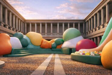 Imverzivna instalacija tvrtke Škoda na Milano Design Weeku u dvorištu Palazzo del Senato, s velikim skulpturama u boji gline