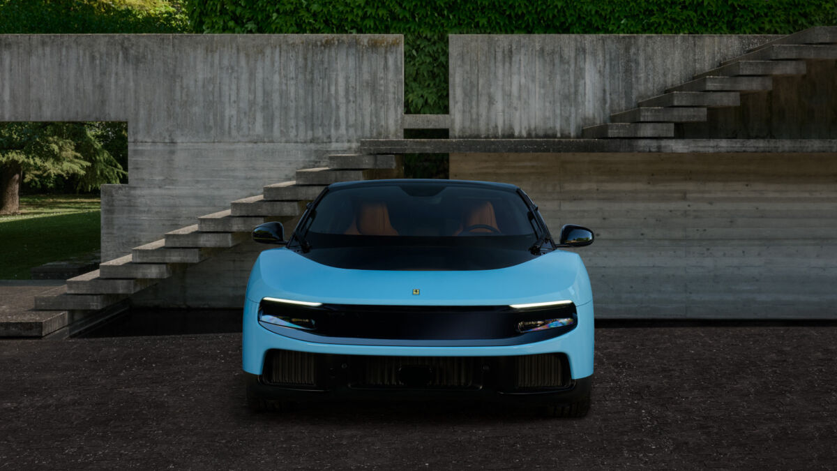Ferrari predstavio Luce, svoj prvi električni automobil koji su dizajnirali Jony Ive i Marc Newson