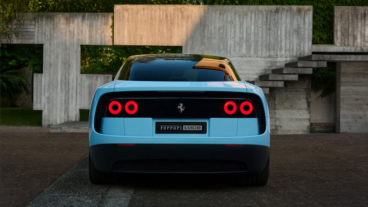 Ferrari predstavio Luce, svoj prvi električni automobil koji su dizajnirali Jony Ive i Marc Newson