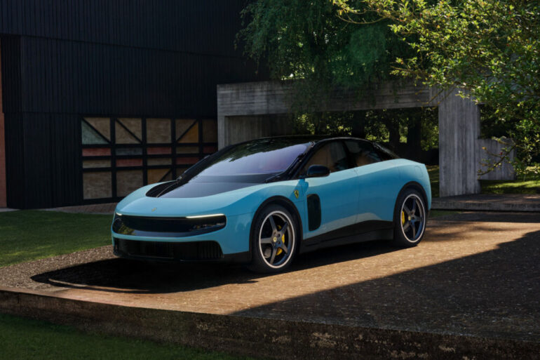Ferrari predstavio Luce, svoj prvi električni automobil koji su dizajnirali Jony Ive i Marc Newson