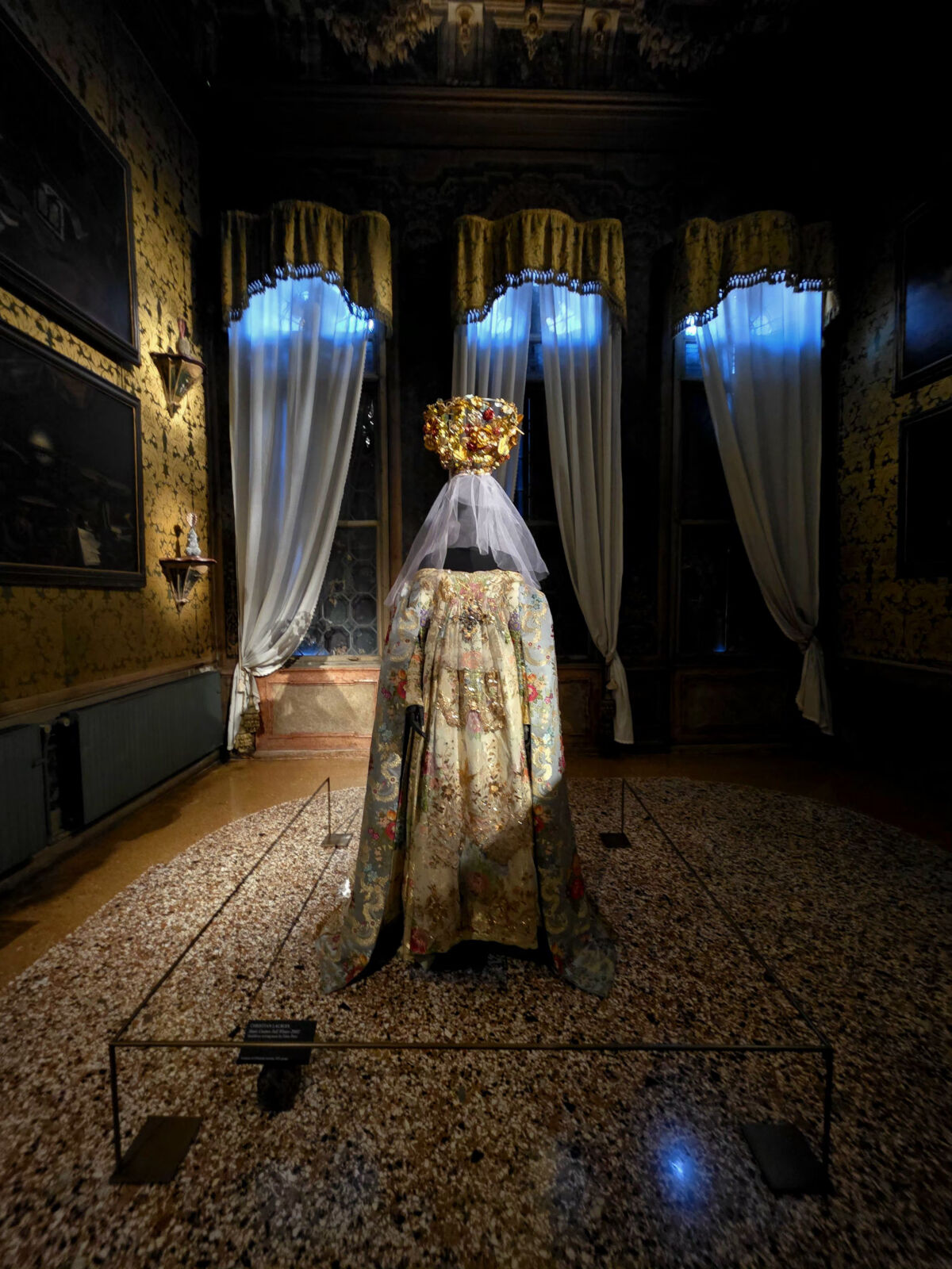 Christian Lacroix haute couture vjenčanica Nature Morte, Fondazione Dries Van Noten Palazzo Pisani Moretta Venecija 2026, foto FBL