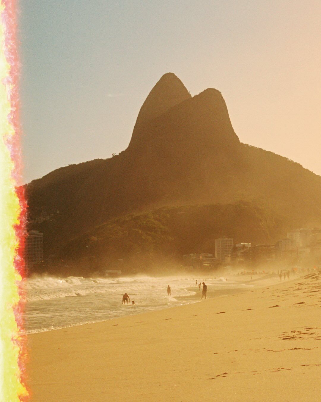 Plaža Ipanema u Rio de Janeiru pri zalasku sunca – inspiracija za Maison Margiela Replica Chasing Sunsets