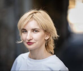 Alona Karavai, ukrajinska kustosica, kulturna radnica i autorica participativnog projekta UNBOXING.