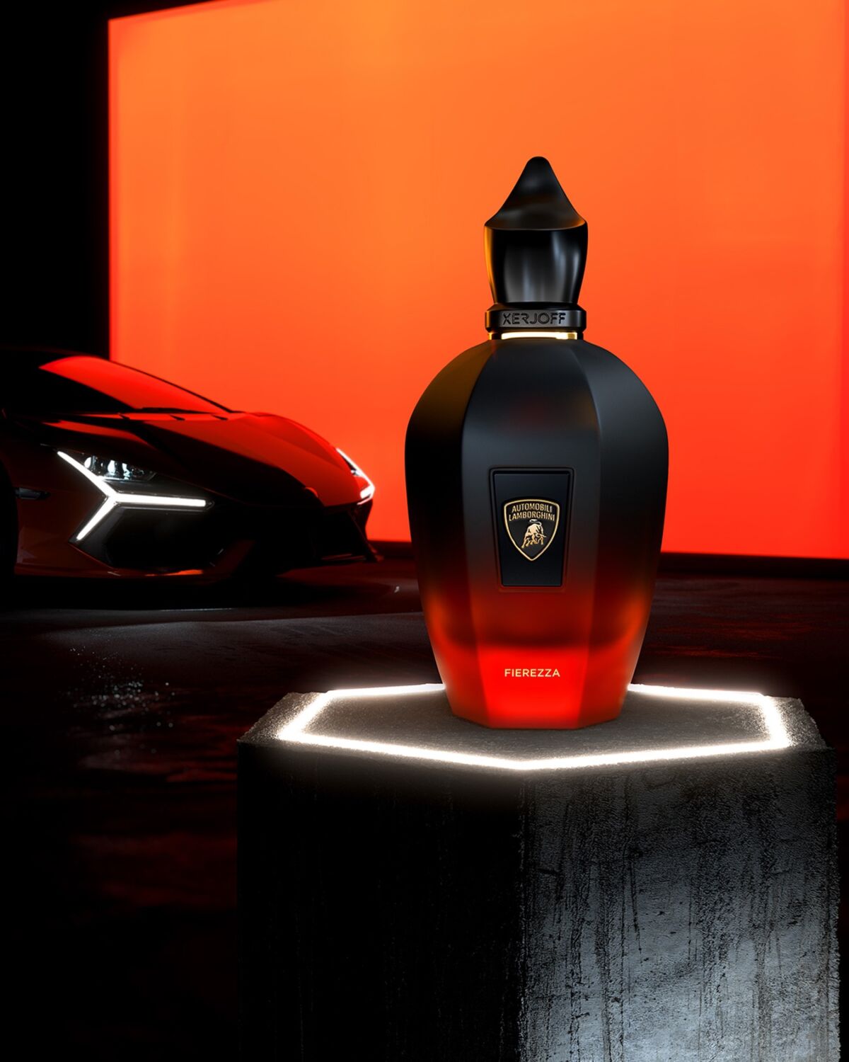 Xerjoff Fierezza parfem u crvenoj bočici sa Lamborghini automobilom u pozadini