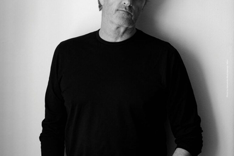 Poljski reditelj Paweł Pawlikowski, autor filma Očevina, crno-bijeli portret