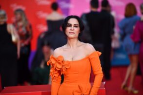Yasmine Al Massri u narandžastoj kreaciji Laitha Maaloufa na crvenom tepihu Sarajevo Film Festivala
