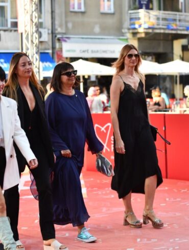 Scenaristica Elma Tataragić, rediteljica Teona Struga Mitevska i producentice Maria Møller Christoffersen i Amra Bakšić-Čamo