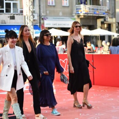 Scenaristica Elma Tataragić, rediteljica Teona Struga Mitevska i producentice Maria Møller Christoffersen i Amra Bakšić-Čamo