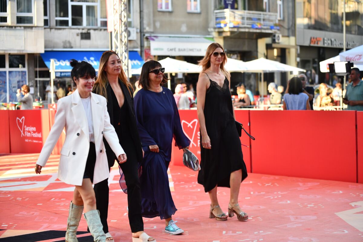 Scenaristica Elma Tataragić, rediteljica Teona Struga Mitevska i producentice Maria Møller Christoffersen i Amra Bakšić-Čamo