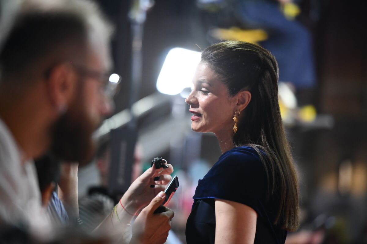 Treći dan 32. Sarajevo Film Festivala donio je nove premijere Takmičarskog programa, susrete s regionalnim filmskim autorima i dvije velike projekcije pod otvorenim nebom.