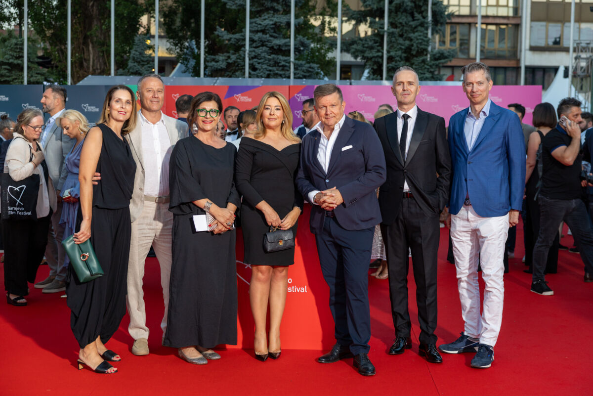 tim kompanije Porsche BH na crevnom tepihu 32. Sarajevo Film Festivala