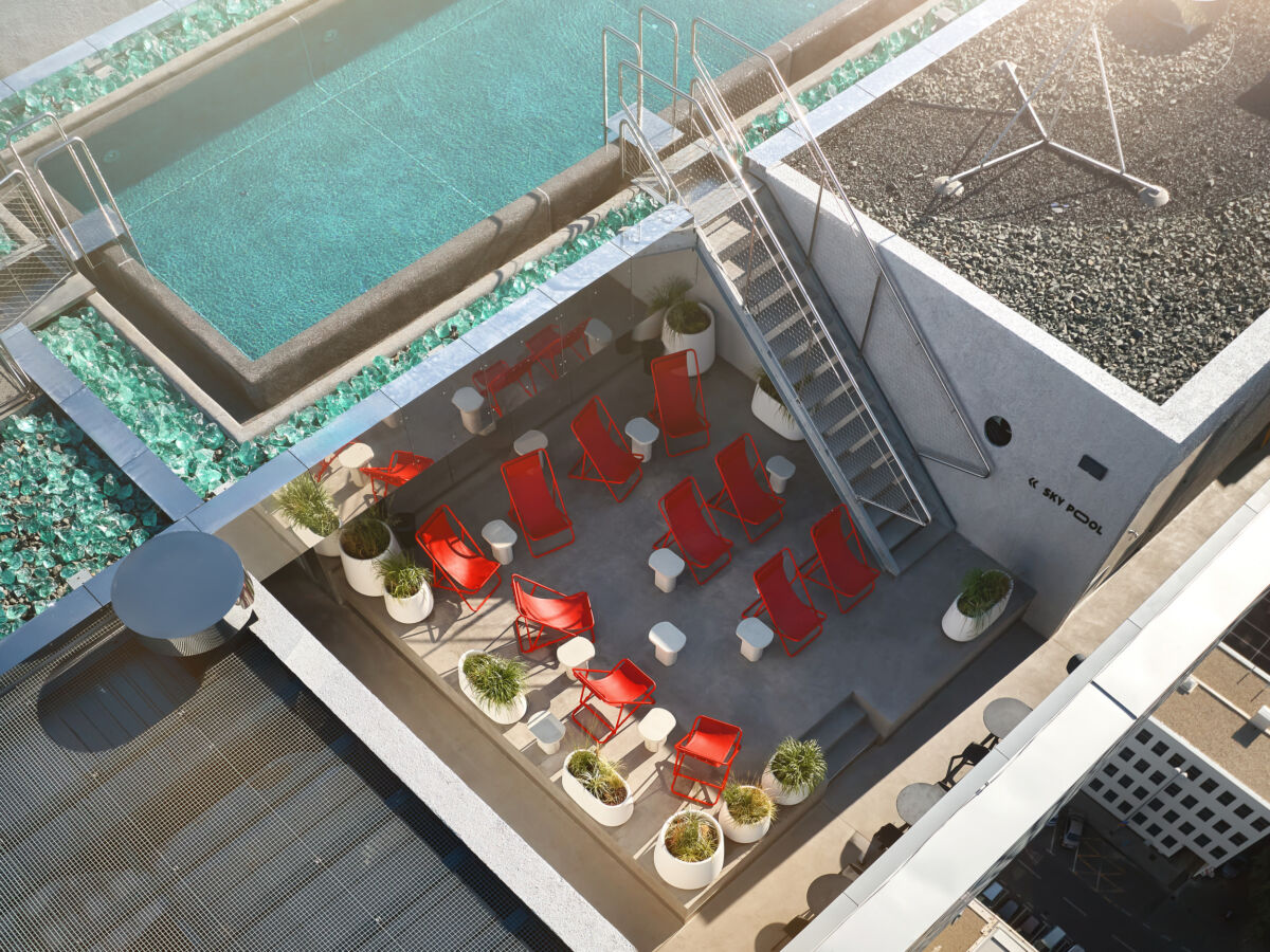 Cherry Pop Rooftop Bar – Gdje se Zagreb pruža pred vama