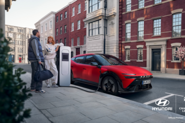 Hyundai postaje zvanični automobilski partner UEFA Lige prvaka do 2031. godine, a partnerstvo predvodi potpuno električni IONIQ 3.