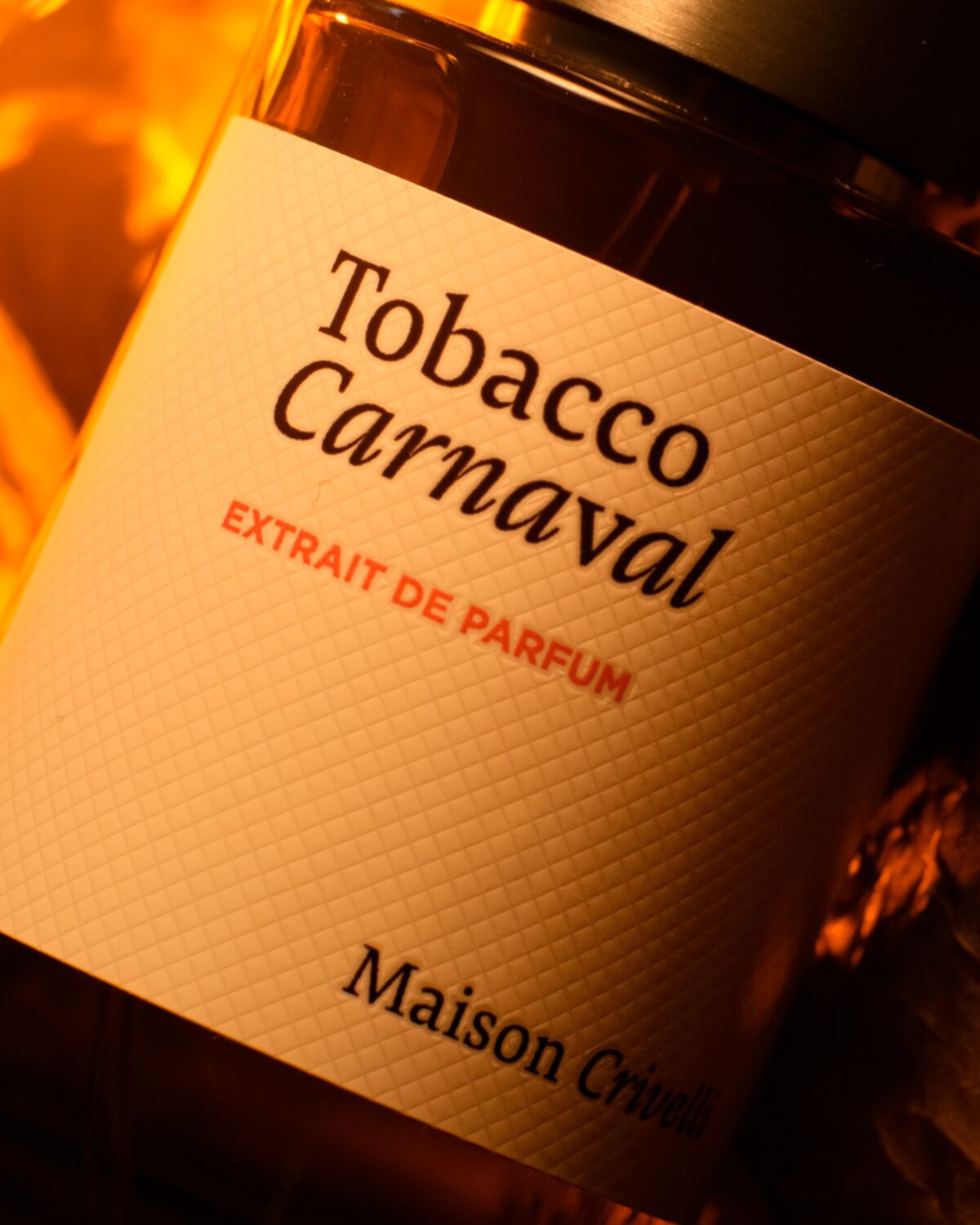Maison Crivelli Tobacco Carnaval vizual kampanje u tamnim smeđim i zlatnim tonovima