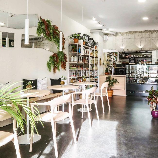 Interijer veganskog bistroa ZDRAVO u Sarajevu